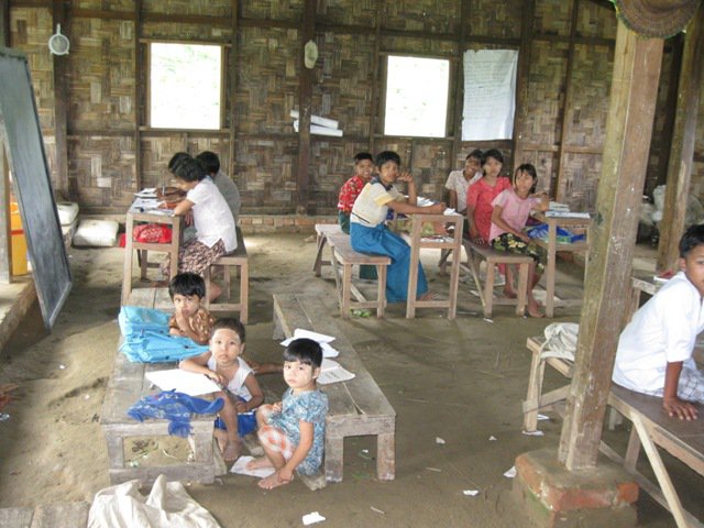 58553_1642682229890_1321872272_31687762_148817_n[1]