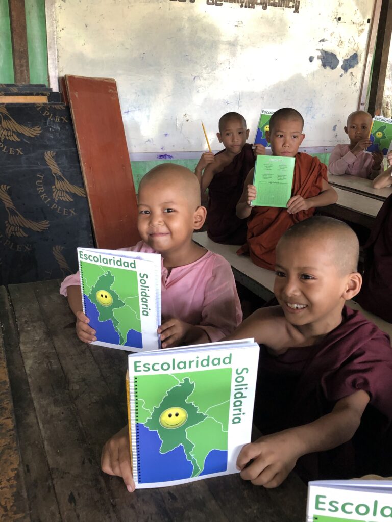 niños sonriendo, Yadantheing 11-9-26